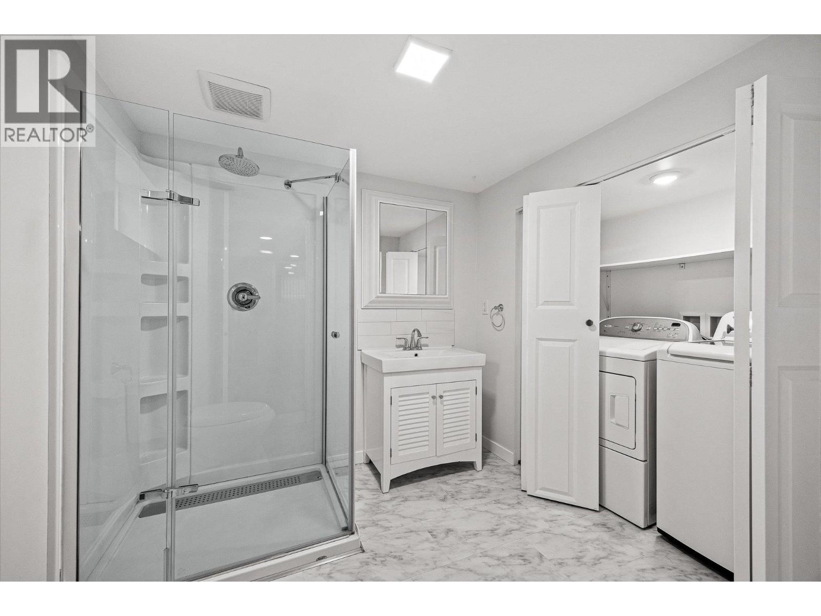  932-930 Lawson Avenue, Kelowna