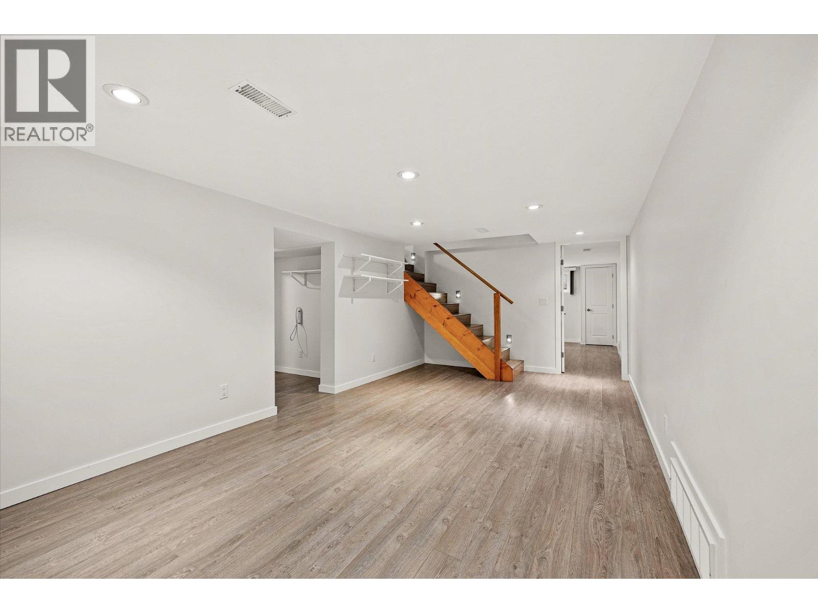  932-930 Lawson Avenue, Kelowna