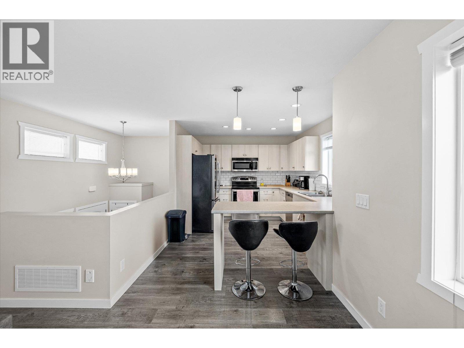  932-930 Lawson Avenue, Kelowna