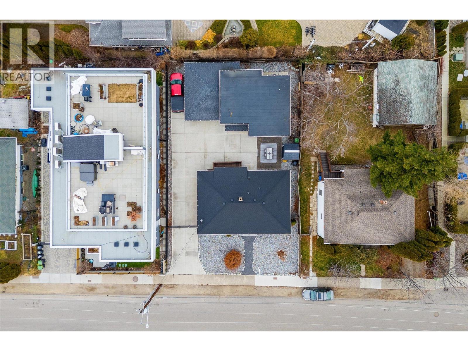  932-930 Lawson Avenue, Kelowna