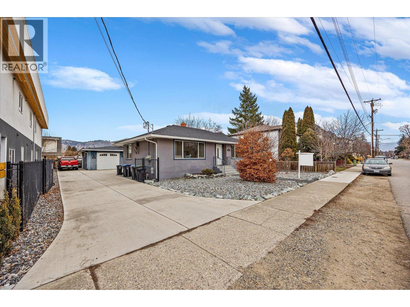  932-930 Lawson Avenue, Kelowna