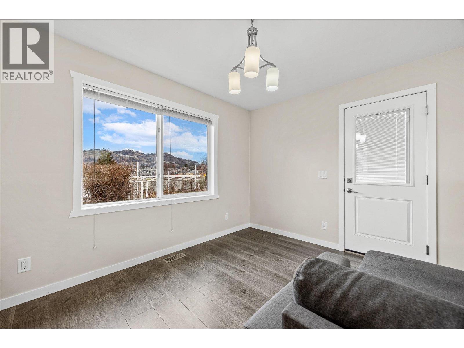  932-930 Lawson Avenue, Kelowna