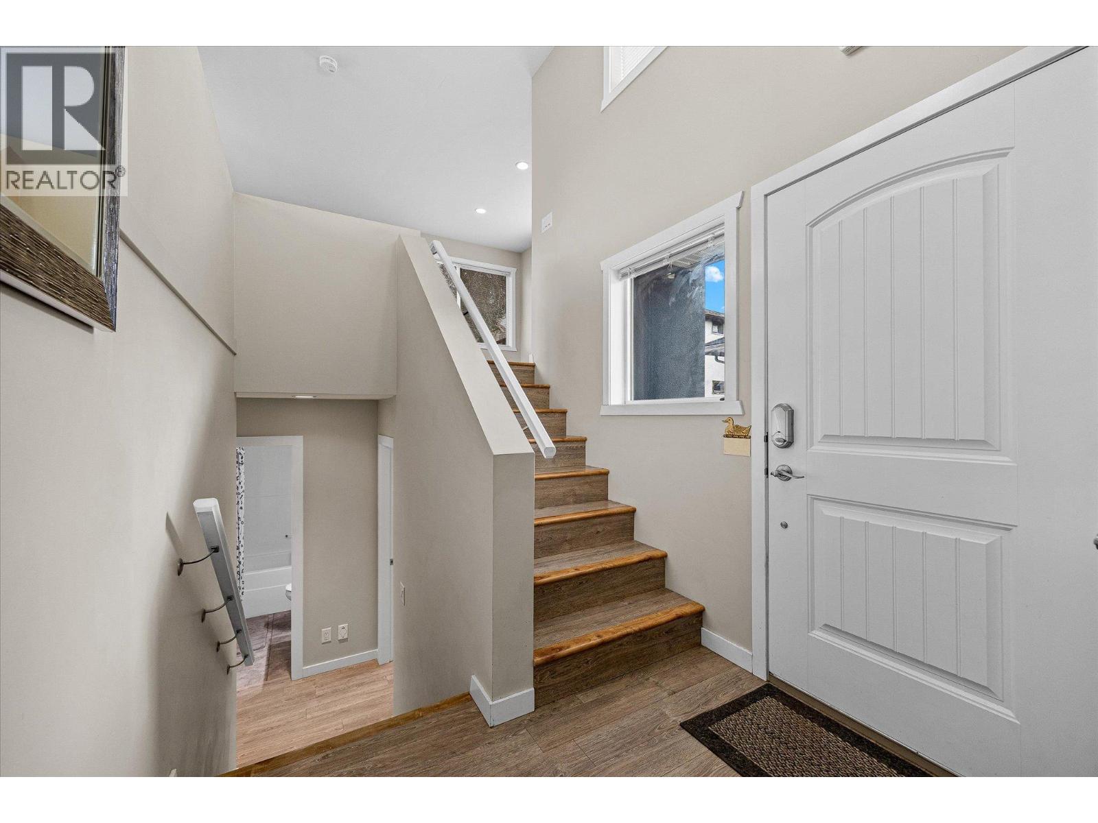  932-930 Lawson Avenue, Kelowna