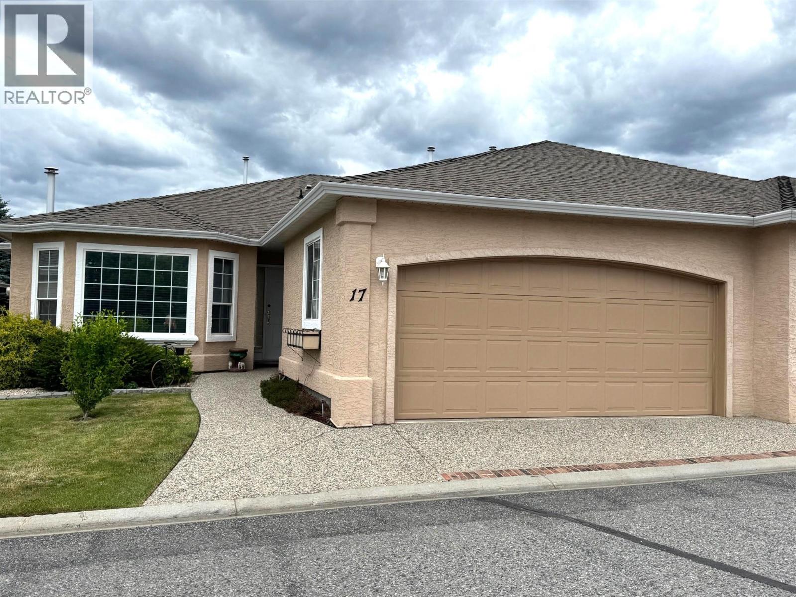 17 2250 Louie Drive, Westbank