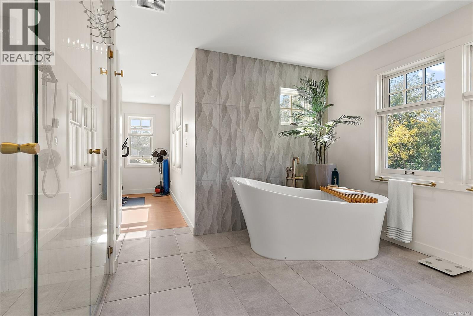  614 Monterey Avenue, Oak Bay