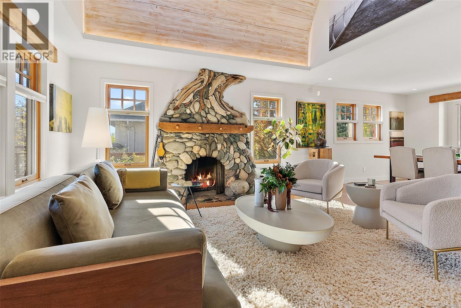  614 Monterey Avenue, Oak Bay