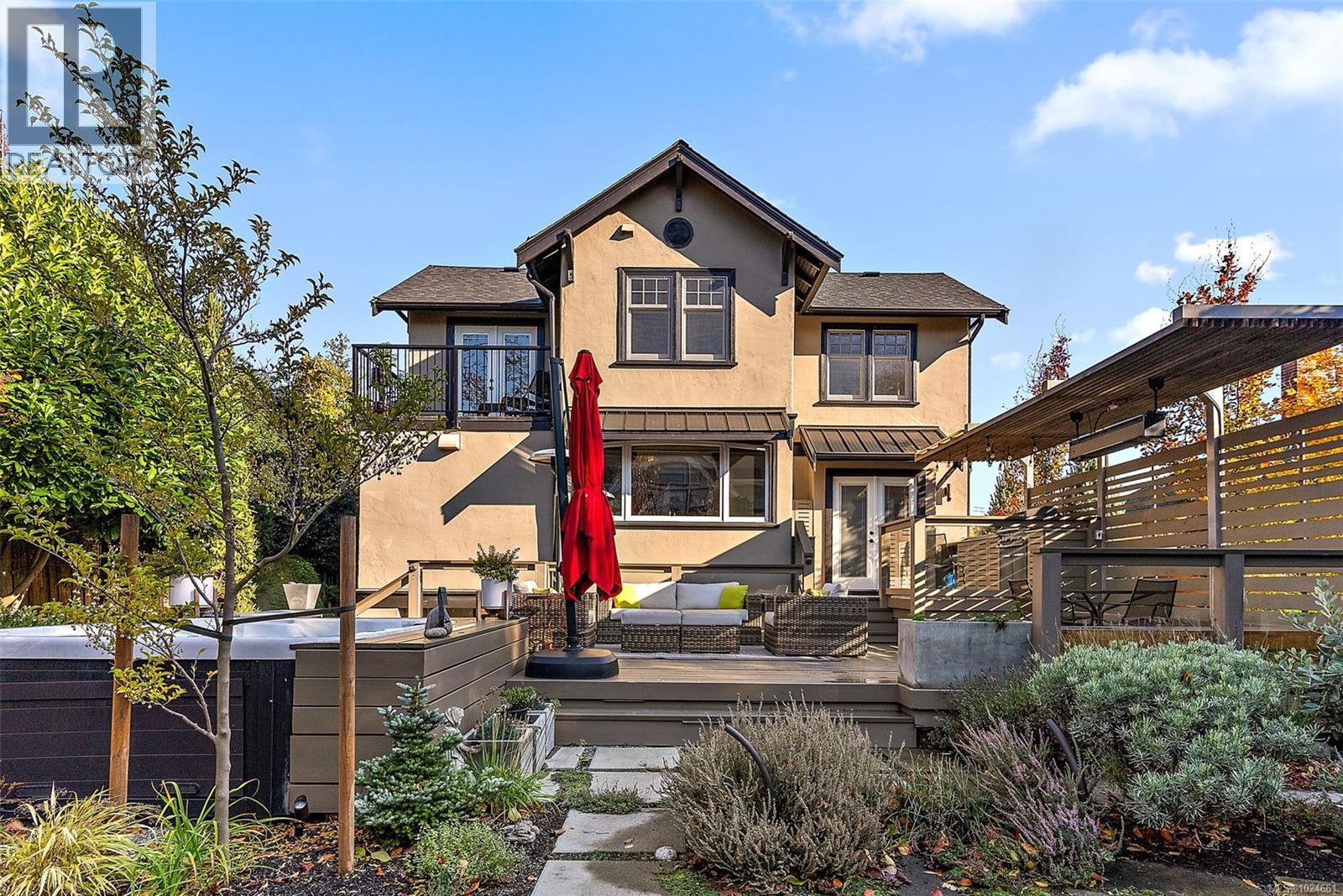  614 Monterey Avenue, Oak Bay