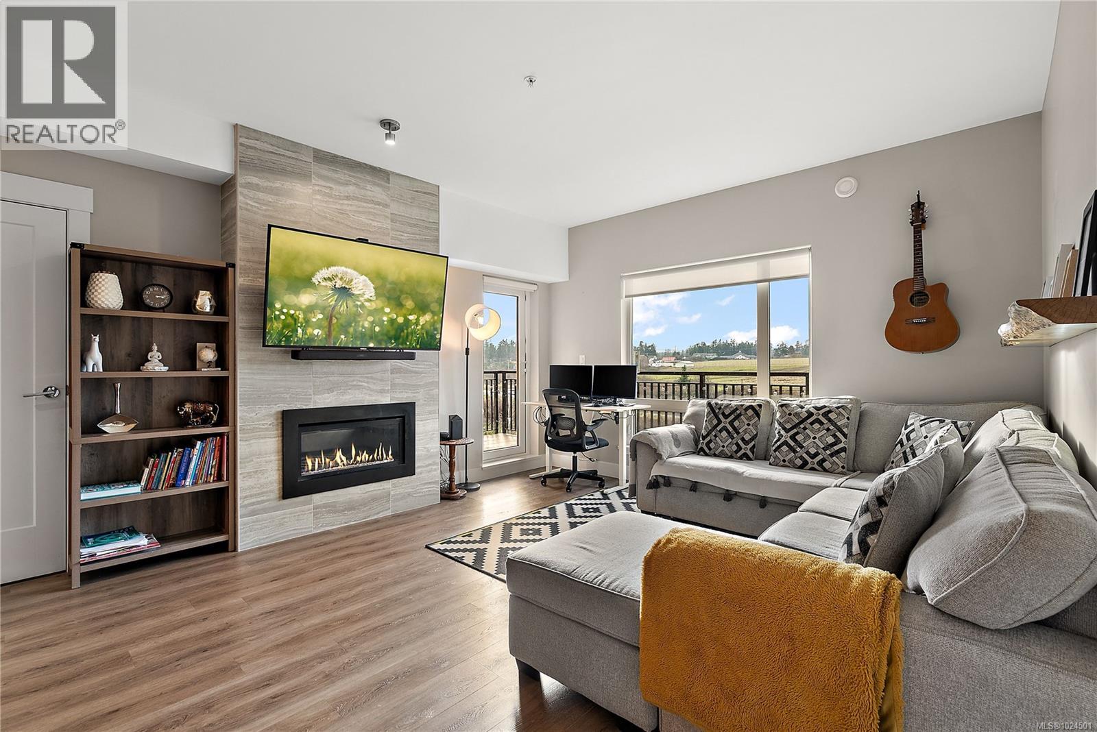 402 2500 Hackett Cres, Central Saanich