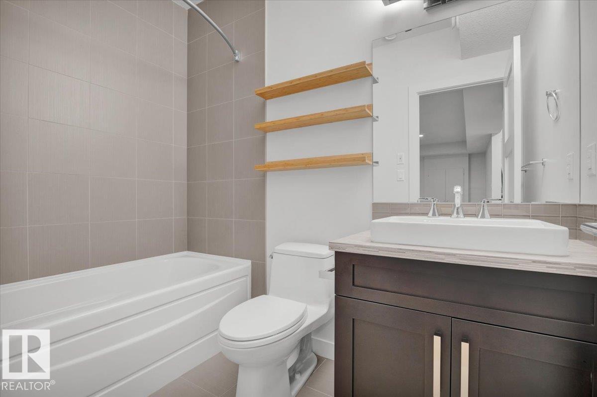 7142 MAY CR NW, Edmonton