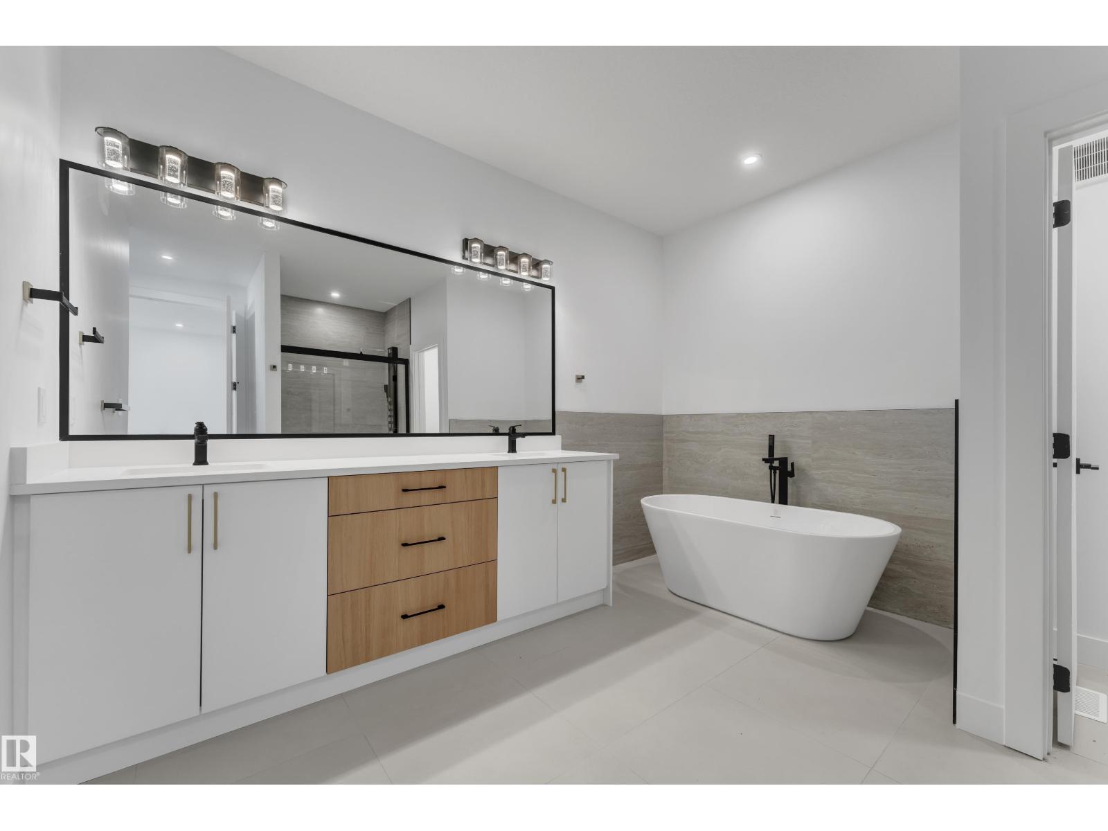 752 ASTORIA WY, Devon