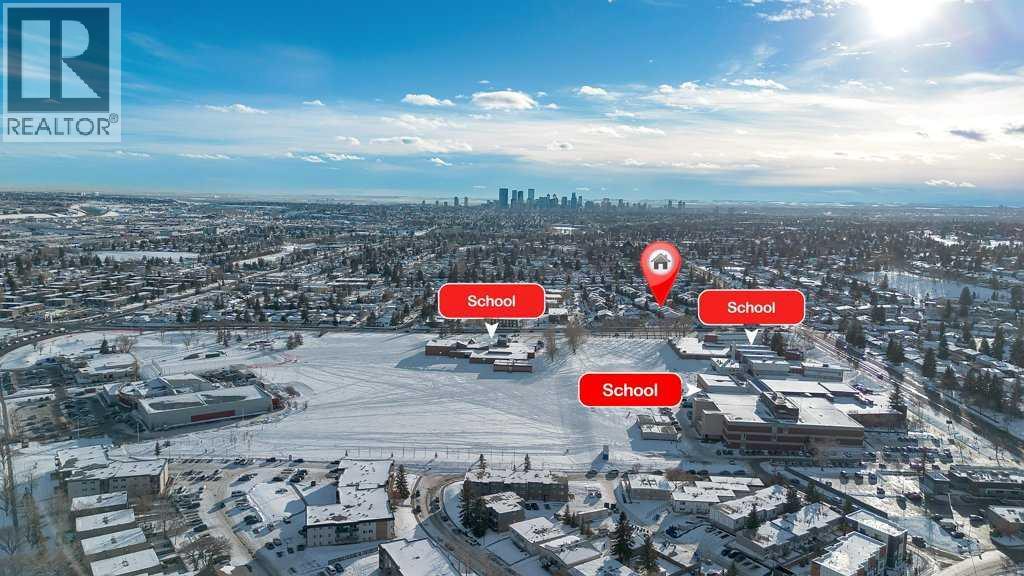 Single Family House for Sale in    Street NW Thorncliffe Calgary 