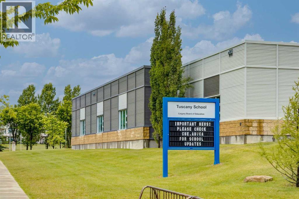 Single Family House for Sale in  Tuscany Drive NW Tuscany Calgary 