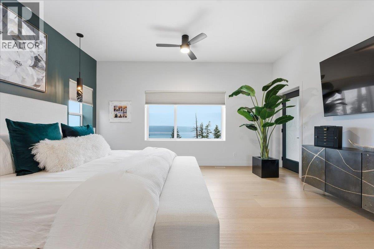 3410 Lakeshore Road NE, Salmon Arm