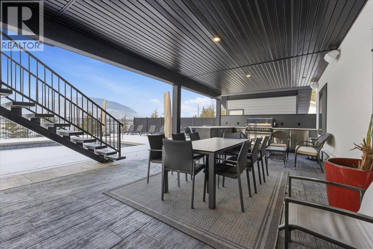 3410 Lakeshore Road NE, Salmon Arm