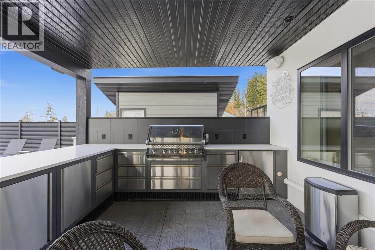 3410 Lakeshore Road NE, Salmon Arm