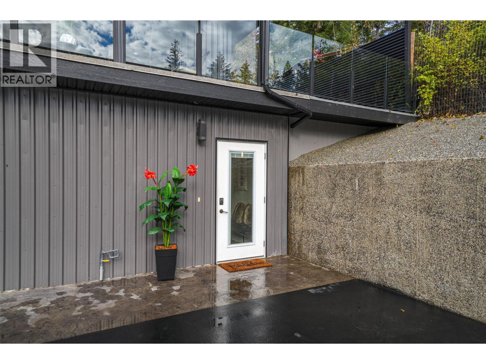 3410 Lakeshore Road NE, Salmon Arm