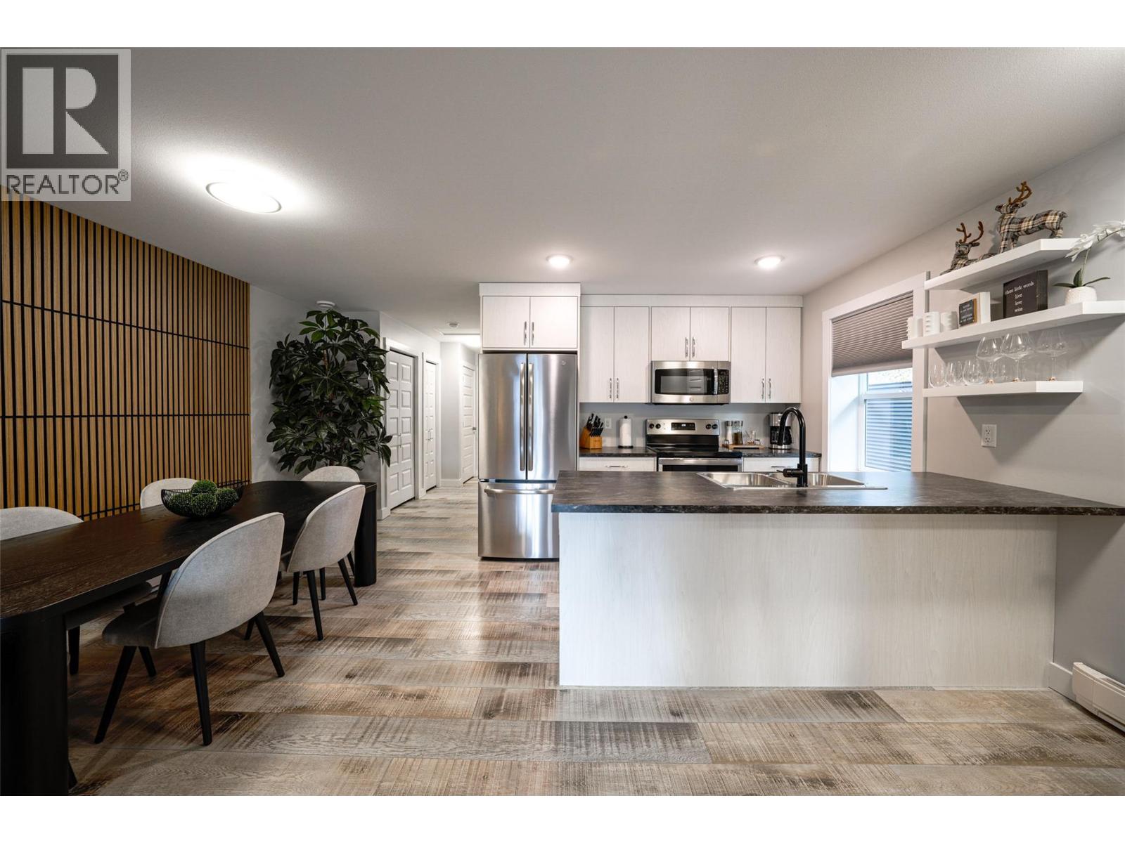 3410 Lakeshore Road NE, Salmon Arm