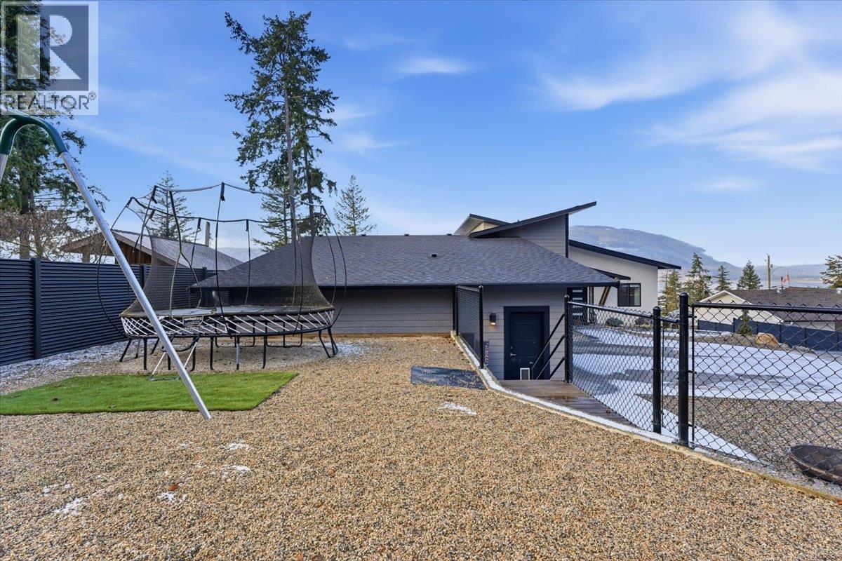 3410 Lakeshore Road NE, Salmon Arm