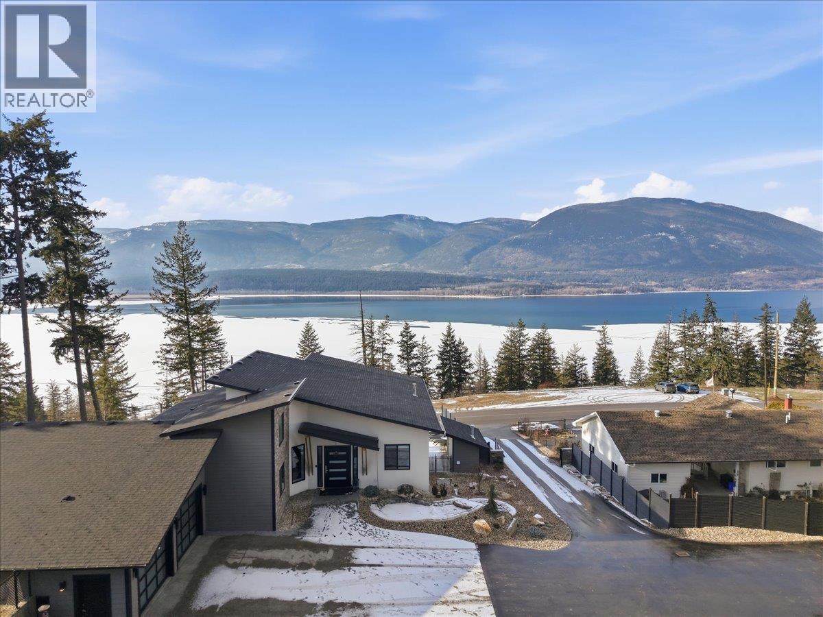 3410 Lakeshore Road NE, Salmon Arm