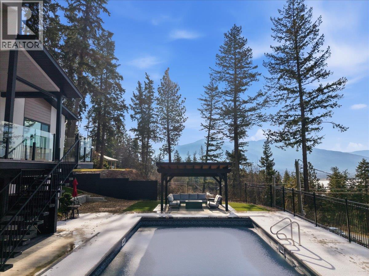 3410 Lakeshore Road NE, Salmon Arm