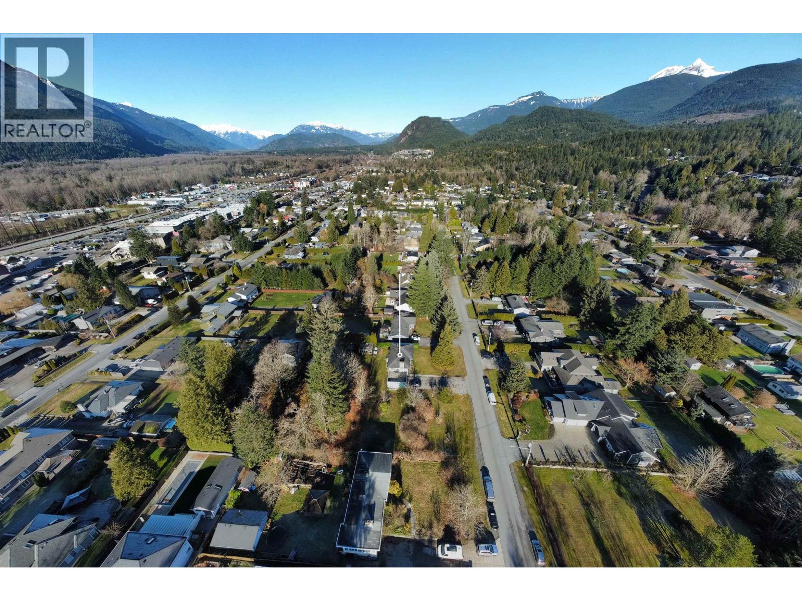 40127 KALODON ROAD, Squamish