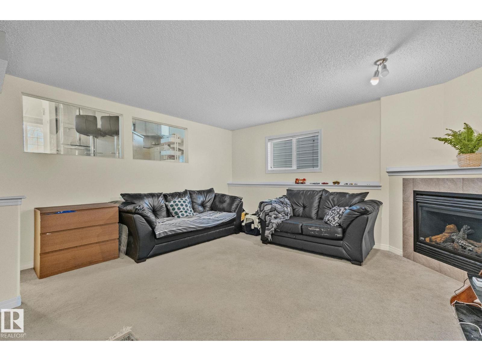 
          613 83 Street SW
            <br/>
            <span>Edmonton</span>
            , 
            <span>AB</span>
             <span>T6X1L6</span>
         - Photo 30