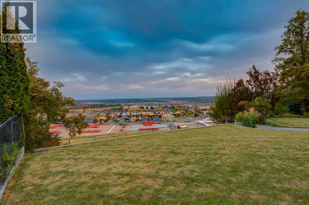 Single Family House Bungalow for Sale in  Signal Hill Drive SW Signal Hill Calgary 