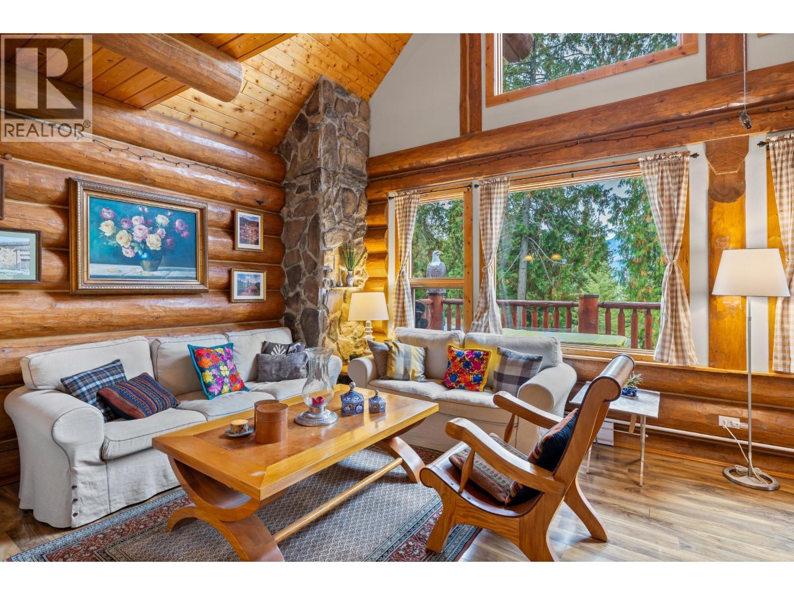 14296 MAIA Lane, Gray Creek