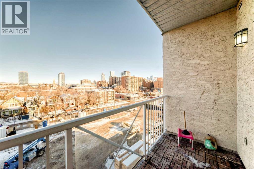 Single Family House for Sale in    Avenue SW Sunalta Calgary 