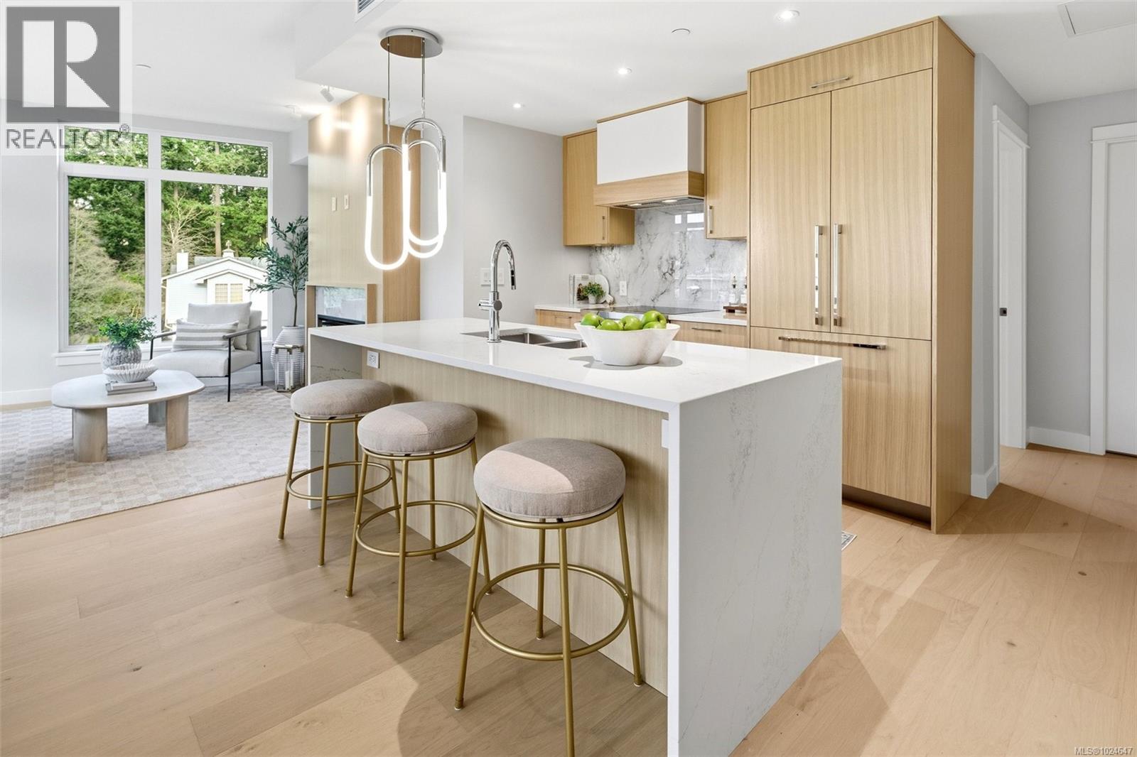 306 5229 Cordova Bay Road, Saanich