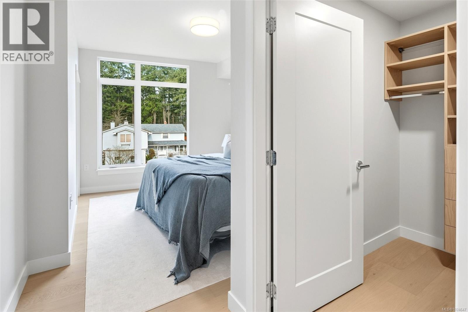 306 5229 Cordova Bay Road, Saanich