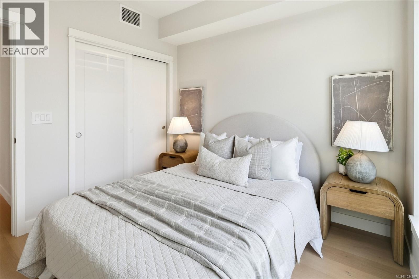 306 5229 Cordova Bay Road, Saanich