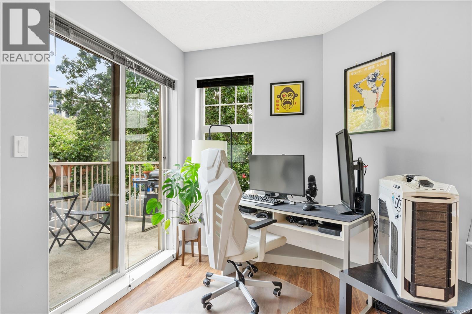 #201 908 Brock Ave - 12