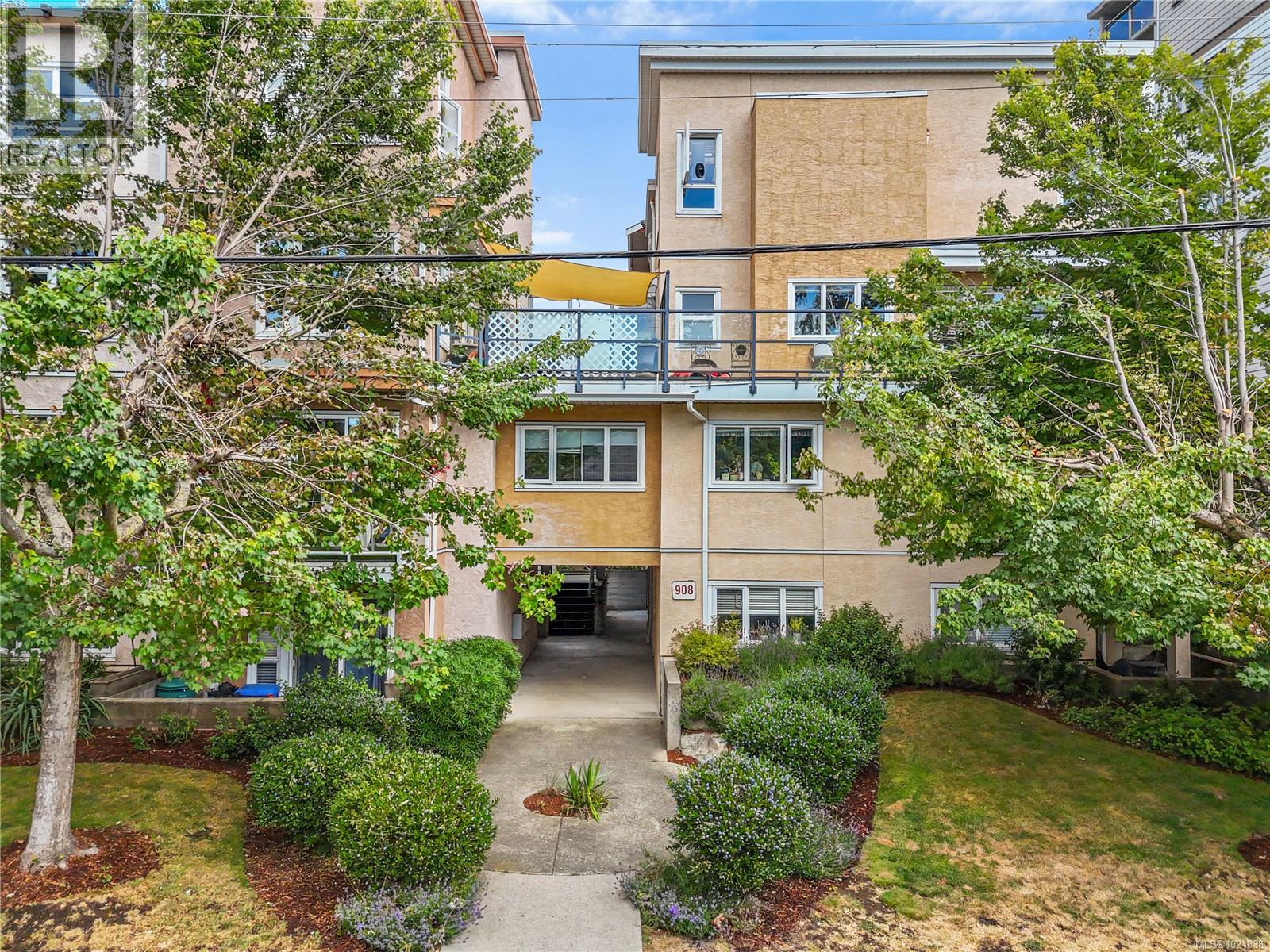 201 908 Brock Avenue, Langford