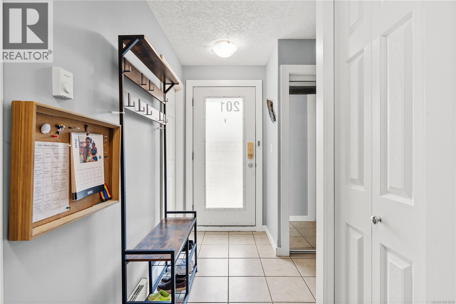 #201 908 Brock Ave - 6