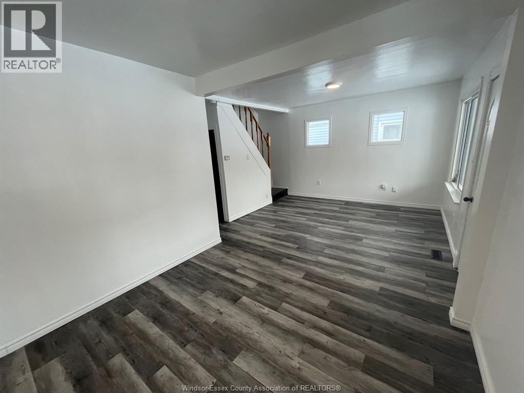 1063 Henry Ford Centre photo 4