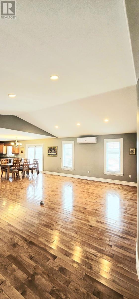 53 BONAVISTA AVENUE - 19