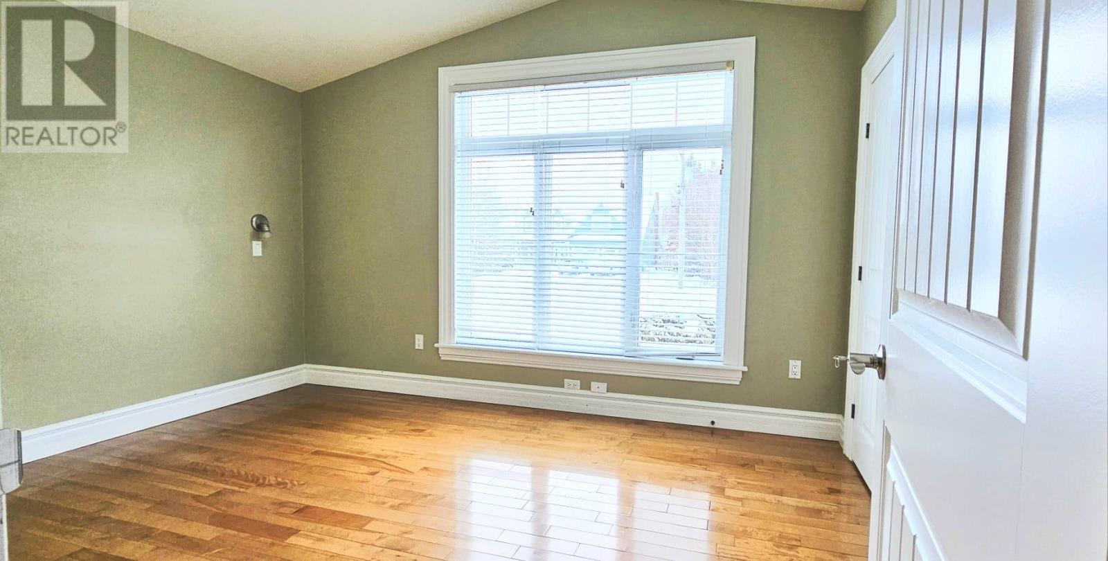 53 BONAVISTA AVENUE - 21