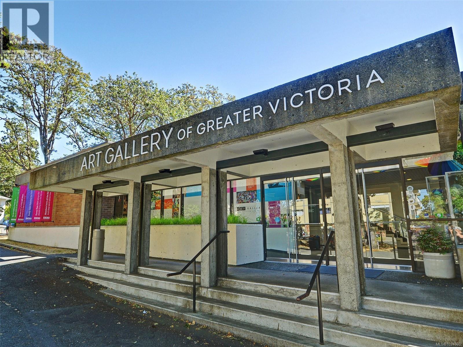 209 1655 Begbie Street, Victoria