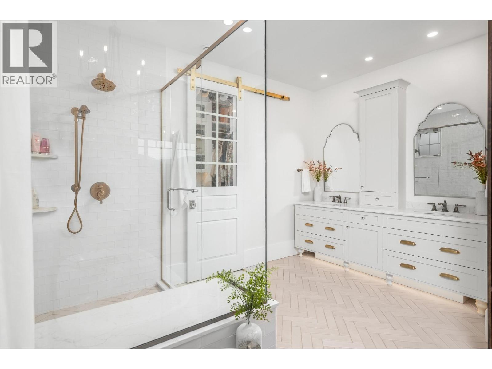 2 70 Kestrel Place, Vernon