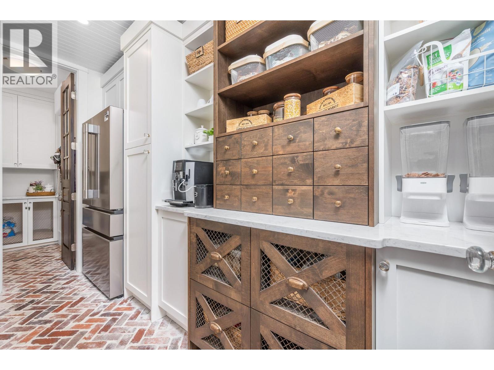 2 70 Kestrel Place, Vernon