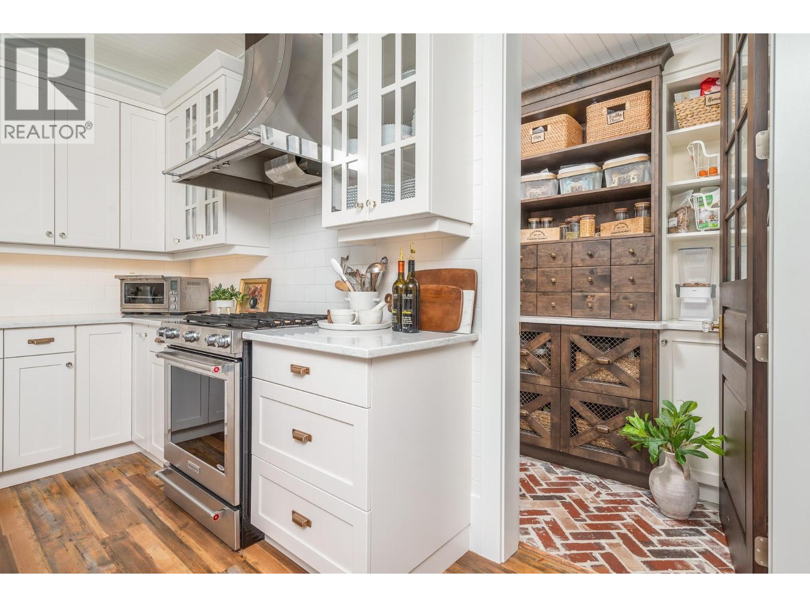 2 70 Kestrel Place, Vernon