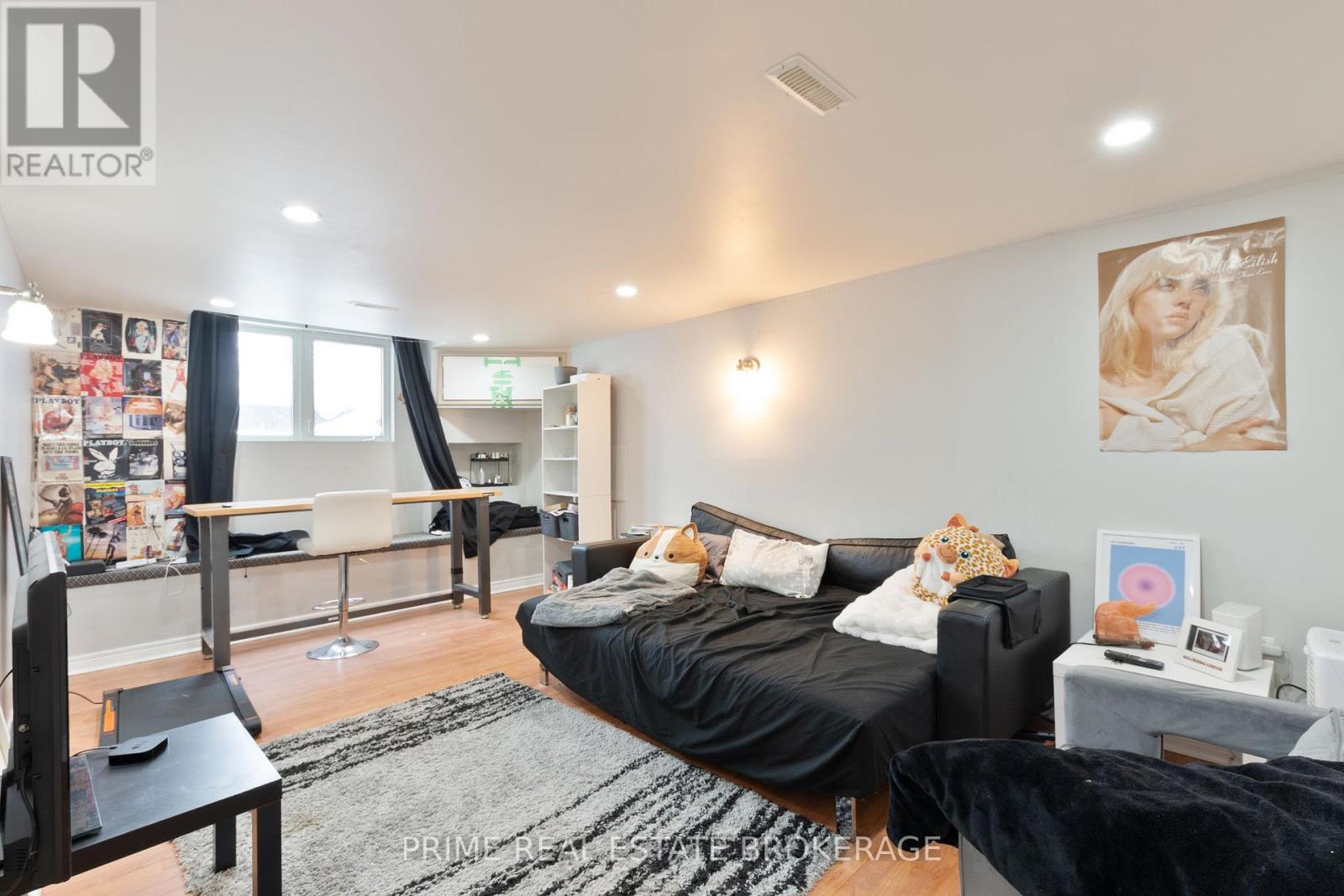 142 JOHN STREET Property Photo