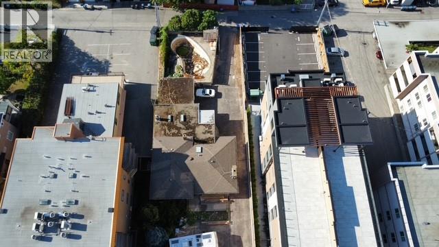594 Lakeshore Drive - 7
