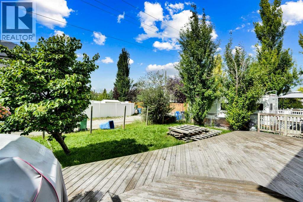 Single Family House for Sale in  Chaparral Drive SE Chaparral Calgary 