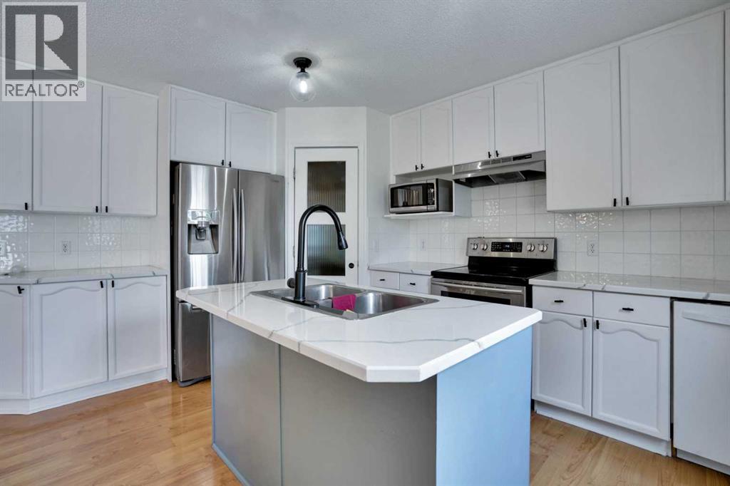 Single Family House for Sale in  Chaparral Drive SE Chaparral Calgary 