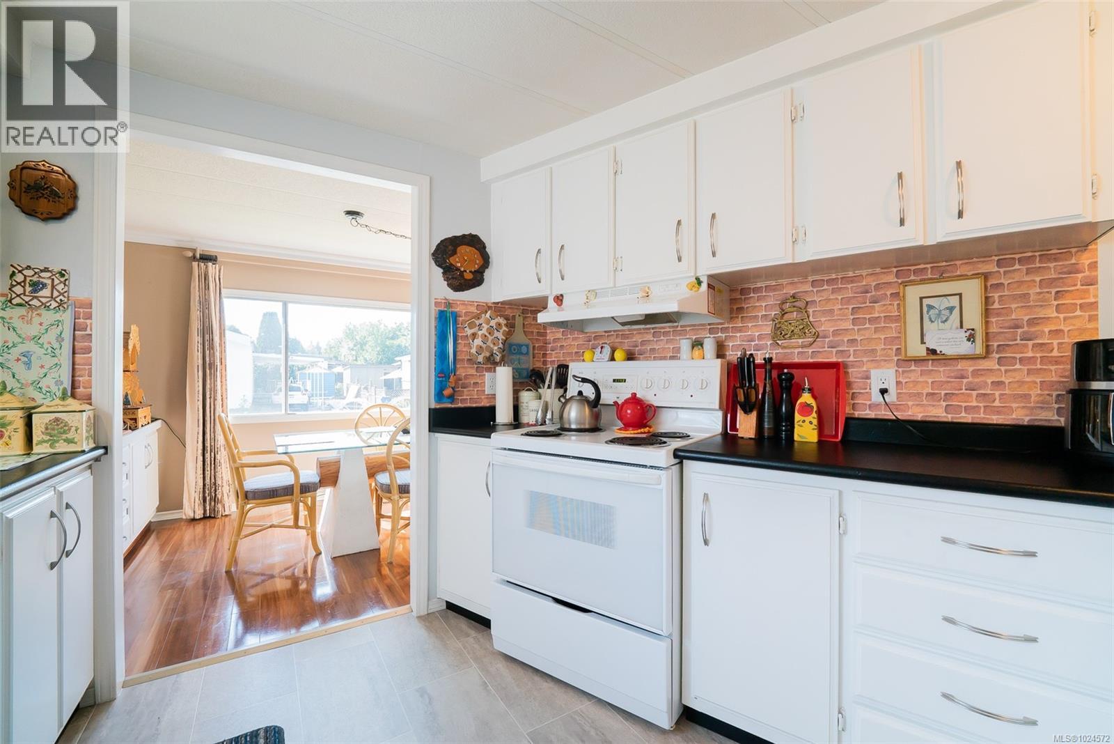 #67 1572 SEABIRD RD - 14