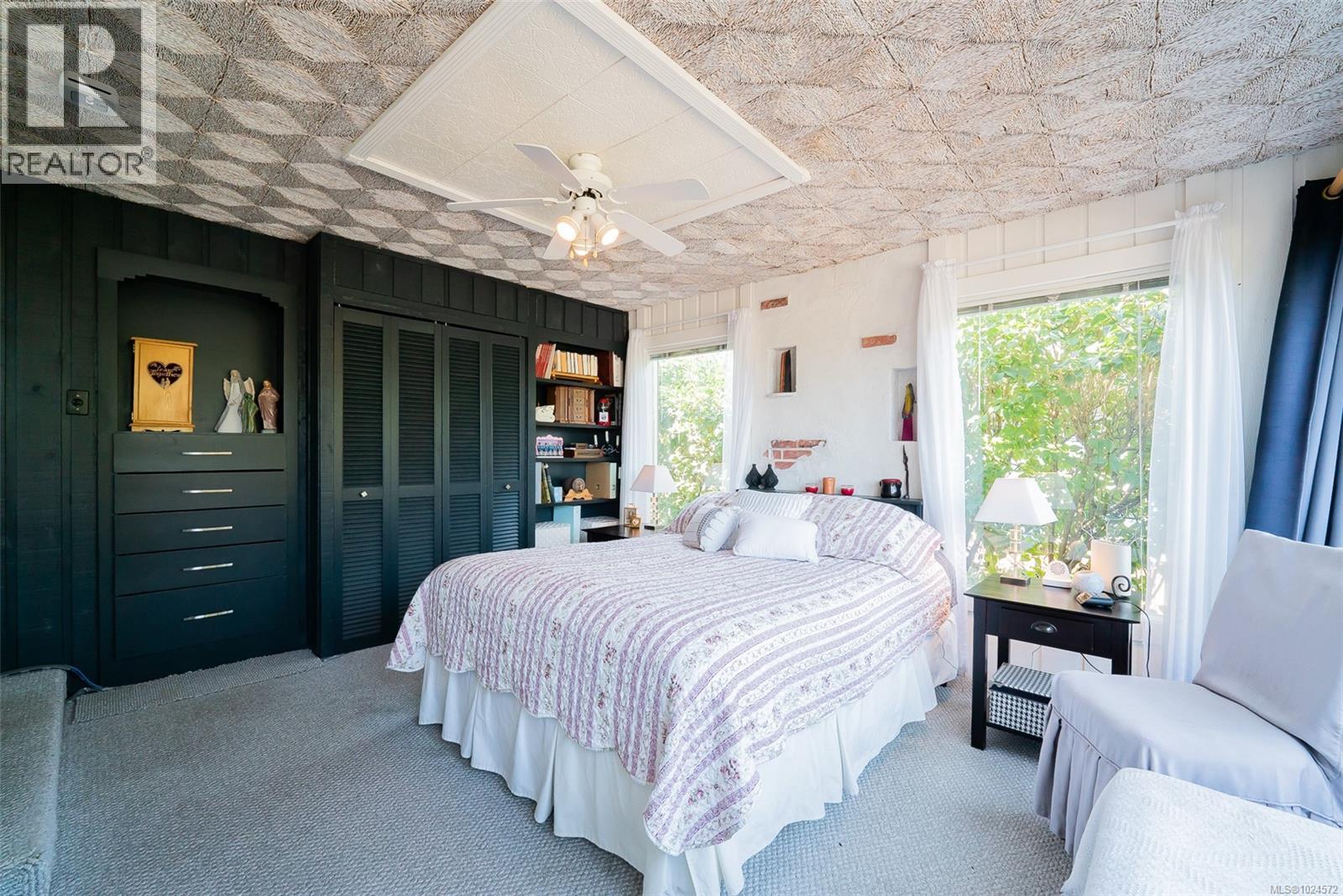 #67 1572 SEABIRD RD - 21