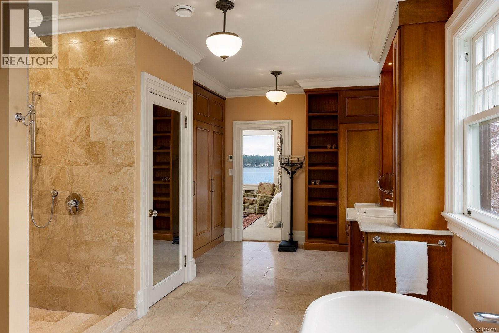 3175 Beach Dr - 45