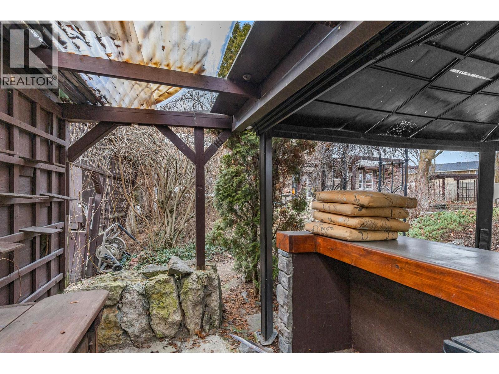  171 Snowsell North Street, Kelowna